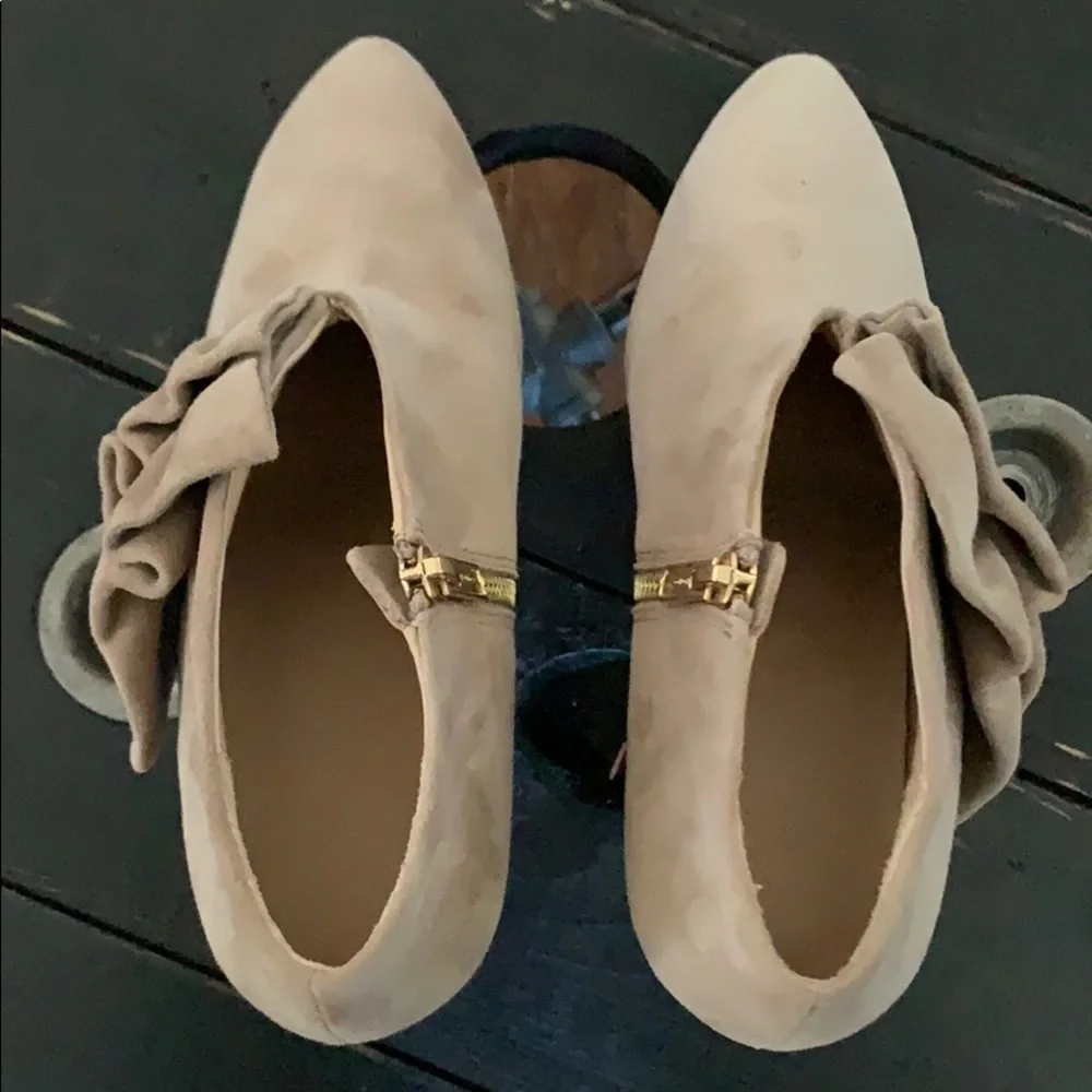 Zara WOMAN Tan Suede Ruffle Booties - Picture 3 of 15